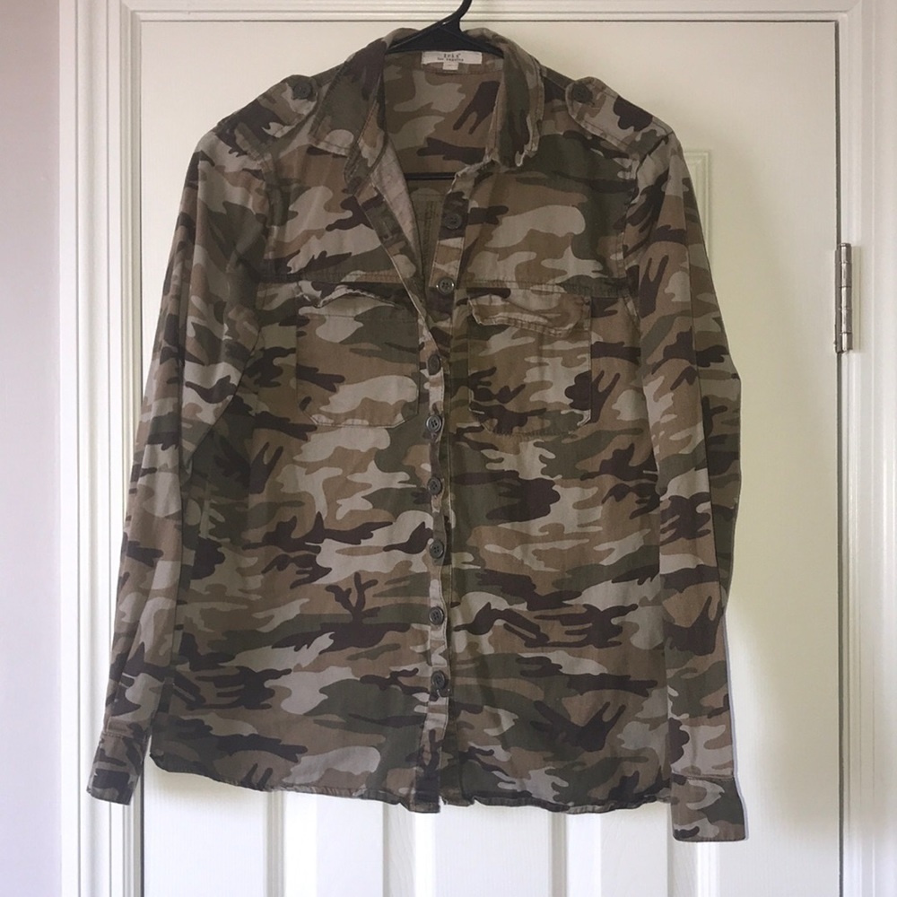 Iris Camouflage Long Sleeve 100% Cotton Button Up Collared Shirt Size Small